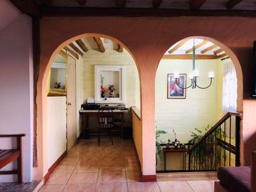 Venta de propiedad en San José del Valle, 4 alcobas, 7 años