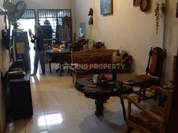 Rumah tengah kota di Jend. Sudirman Gisikdrono
