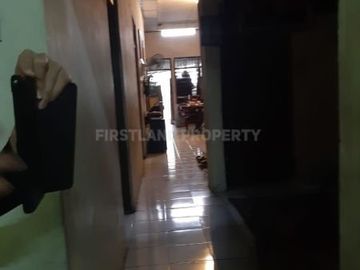 Rumah tengah kota di Jend. Sudirman Gisikdrono