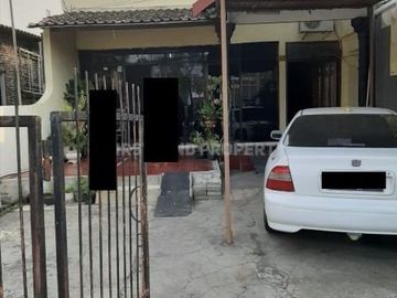 Rumah tengah kota di Jend. Sudirman Gisikdrono