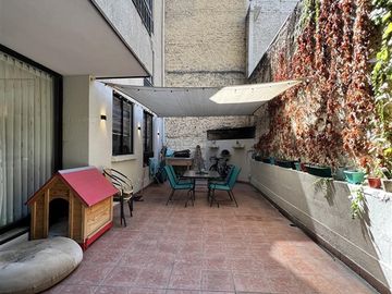 Se arrienda Dpto con Patio , 2H,2B, estacionamiento y bodega