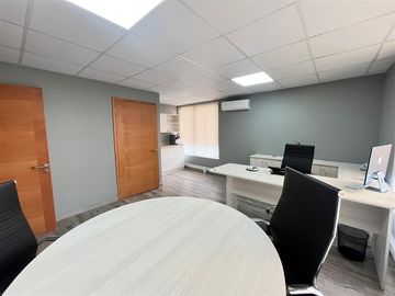 Oficina en arriendo en el centro de Talca
