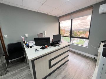 Oficina en arriendo en el centro de Talca