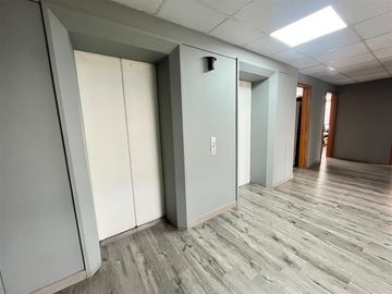 Oficina en arriendo en el centro de Talca