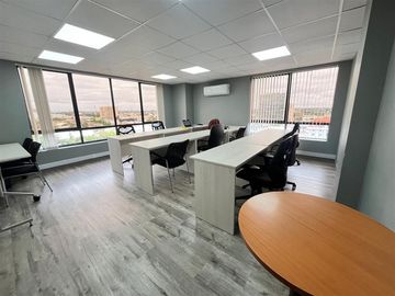 Oficina en arriendo en el centro de Talca