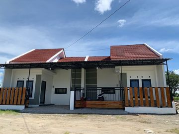 RUMAH MURAH DEKAT UAD KAMPUS 4 JOGJA SISA 2 UNIT, CASH 425 JUTA