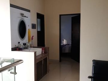 Rumah Nyaman & Asri Tengah Kota 2 Lt Type 250 LT 370 M2 , Perumahan Batununggal, Kodya Bandung