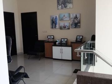 Rumah Nyaman & Asri Tengah Kota 2 Lt Type 250 LT 370 M2 , Perumahan Batununggal, Kodya Bandung