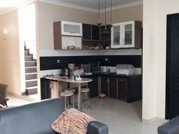 Rumah Nyaman & Asri Tengah Kota 2 Lt Type 250 LT 370 M2 , Perumahan Batununggal, Kodya Bandung