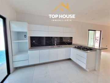 Casa en venta en Veracruz, Lomas del Sol 3 habitaciones alberca