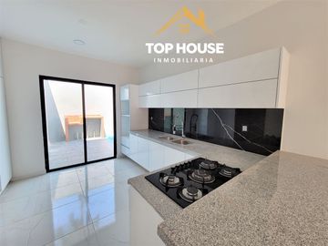 Casa en venta en Veracruz, Lomas del Sol 3 habitaciones alberca