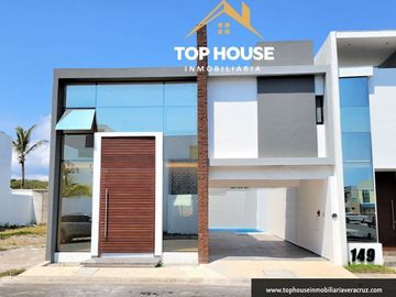 Casa en venta en Veracruz, Lomas del Sol 3 habitaciones alberca