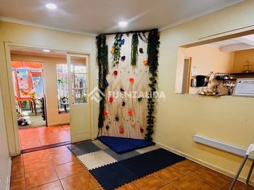 Casa en venta de 3 dorm. en Ñuñoa