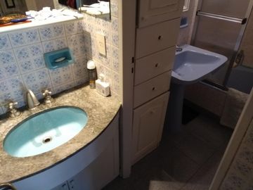 Belgrano R. -  4 ambientes - Piso alto - Luz - Cochera+Baulera - Venta Urgente