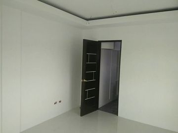 Modern House with 3 Bedroom in Angeles City Near Clark Airpo
