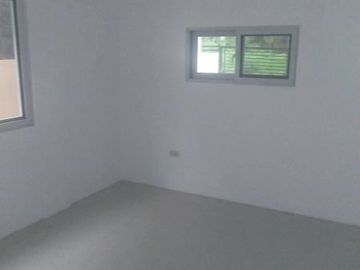 Modern House with 3 Bedroom in Angeles City Near Clark Airpo