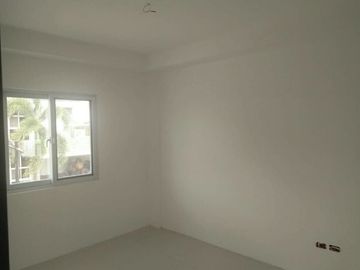 Modern House with 3 Bedroom in Angeles City Near Clark Airpo