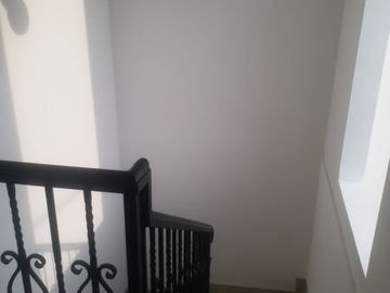 Rumah di Cikunir Bekasi Selatan,2 Lantai Deket Stasiun LRT