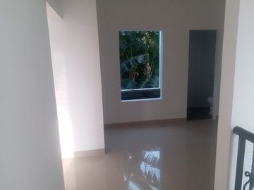 Rumah di Cikunir Bekasi Selatan,2 Lantai Deket Stasiun LRT