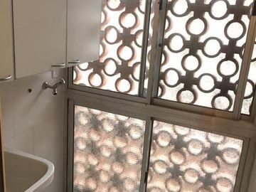 OPORTUNIDAD.- Luminoso departamento de 4 ambientes con balcón  Acas.-Vias/Santa Fe