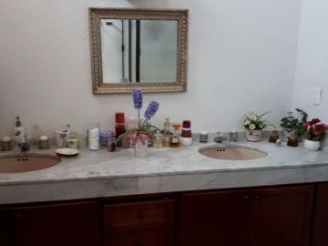 EN VENTA PRECIOSA CASA EN LA HERRADURA CON VISTAS HERMOSAS Y MUCHO SOL