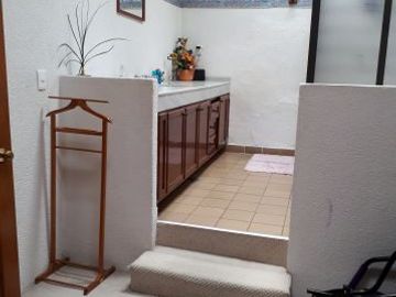 EN VENTA PRECIOSA CASA EN LA HERRADURA CON VISTAS HERMOSAS Y MUCHO SOL