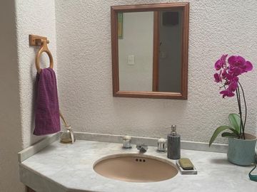 EN VENTA PRECIOSA CASA EN LA HERRADURA CON VISTAS HERMOSAS Y MUCHO SOL