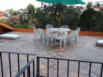 EN VENTA PRECIOSA CASA EN LA HERRADURA CON VISTAS HERMOSAS Y MUCHO SOL