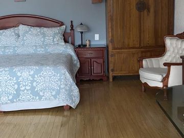 EN VENTA PRECIOSA CASA EN LA HERRADURA CON VISTAS HERMOSAS Y MUCHO SOL
