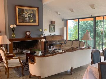 EN VENTA PRECIOSA CASA EN LA HERRADURA CON VISTAS HERMOSAS Y MUCHO SOL