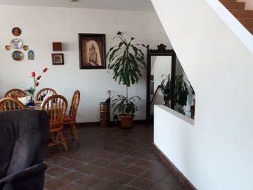 EN VENTA PRECIOSA CASA EN LA HERRADURA CON VISTAS HERMOSAS Y MUCHO SOL