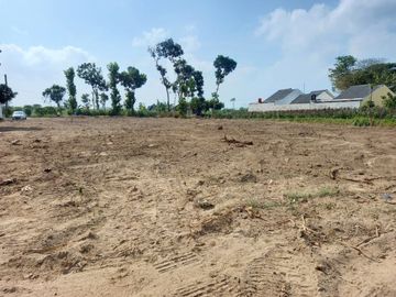 Mobil Simpangan, Tanah Bebas Pajak di Randusari Prambanan
