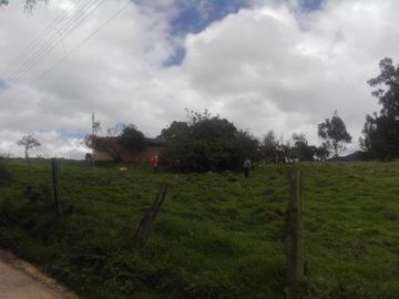 casalote en venta en vereda altico. Cod V3363