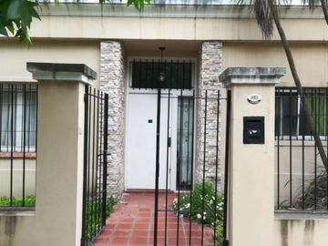 AVELLANEDA 1600 - Casa en Ph 4 ambientes -   Acepta propiedad en parte de pago