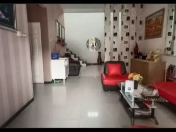 Dijual rumah full furnish taman wisata* *Tropodo Sidoarjo*