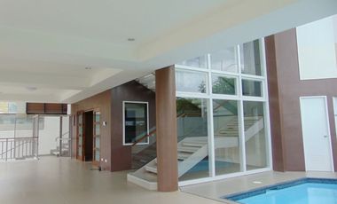 5-Bedroom House With Swimming Pool - F.A. 562.60 sqm