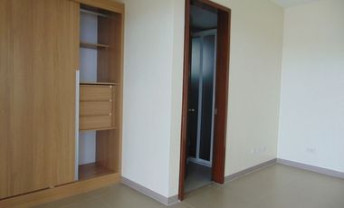 5-Bedroom House With Swimming Pool - F.A. 562.60 sqm