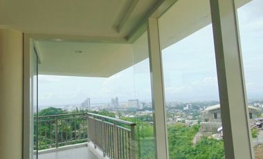 5-Bedroom House With Swimming Pool - F.A. 562.60 sqm