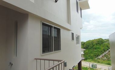 5-Bedroom House With Swimming Pool - F.A. 562.60 sqm