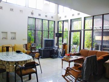 Rumah di Cinere, Mewah 2Lt, Lingk. Nyaman di Mega Cinere