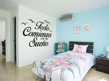 Venta de Casa en la Urb. Casa Laguna, Aurora, cerca del C.C Riocentro el Dorado.