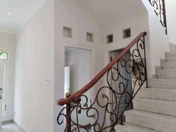 Rumah Mewah Dijual Babatan Pratama, Wiyung Surabaya Barat DN