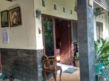 Rumah asri dalam perumahan utara pasar Condong catur