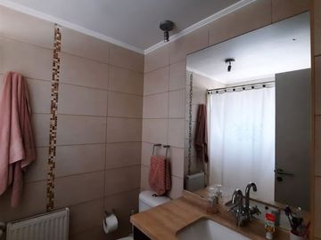 Casa en Venta de 5D/3B+Servicios en Condominio Peñalolén