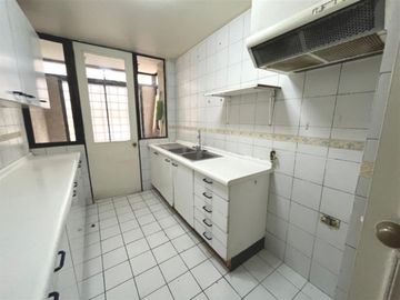 Departamento en arriendo de 2 dorm. en Las Condes