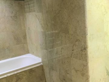 Disewakan Apartemen Park Royale Tipe 2 Kamar Tidur Kondisi Fully Furnished