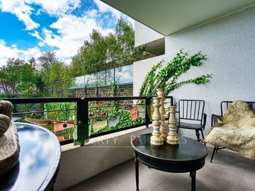 Departamento con excelente vista, sector Los Dominicos.