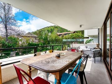 Departamento con excelente vista, sector Los Dominicos.