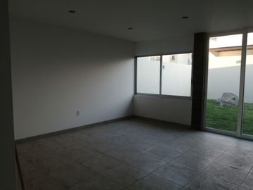 Preciosa Residencia en Colinas de Juriquilla, 4ta Recamara en PB, Roof Garden,..