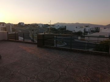 Preciosa Residencia en Colinas de Juriquilla, 4ta Recamara en PB, Roof Garden,..